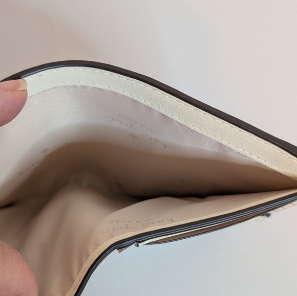 Kate Spade NYC New York City Taxi Cab Big Apple Medium Wallet Bifold NWT - Picture 7 of 9